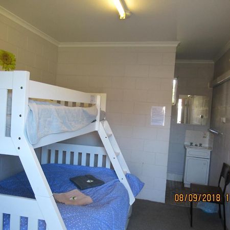 Rankins Springs Motel ภายนอก รูปภาพ